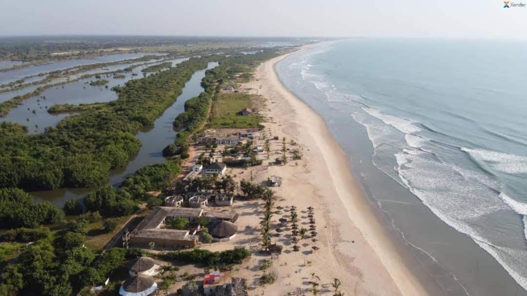 Santana Beachclub Sanyang Екстер'єр фото