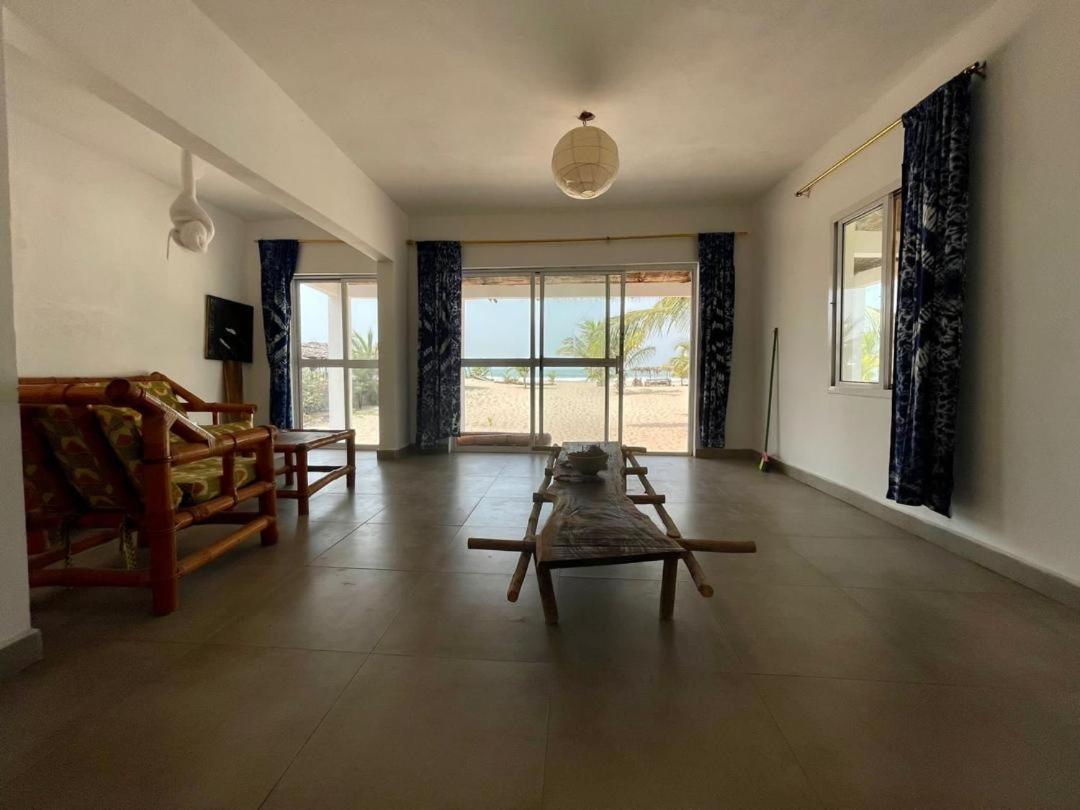 Santana Beachclub Sanyang Екстер'єр фото